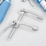 Cooley Neonatal Sternal Retractor
